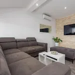 Nice Apartment In Maslenica *