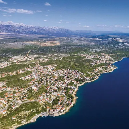 Nice Apartment In Maslenica Apartman *