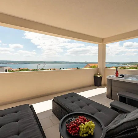 Nice Apartment In Maslenica * Maslenica