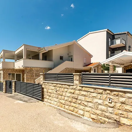 Nice Apartment In Maslenica * Maslenica