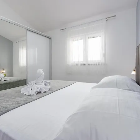 Nice Apartment In Maslenica