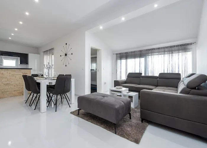 דירה Lovely Apartment In Maslenica With Wifi *