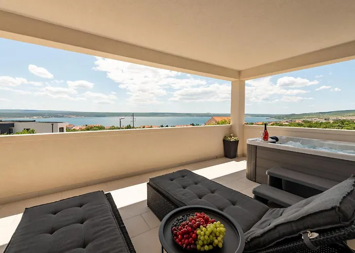 Lovely Apartment In Maslenica With Wifi * Maslenica