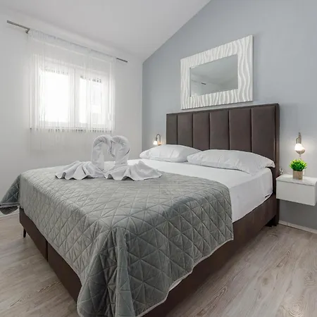 Nice Apartment In Maslenica *