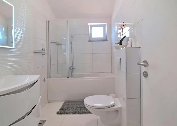 Lovely Apartment In Maslenica With Wifi